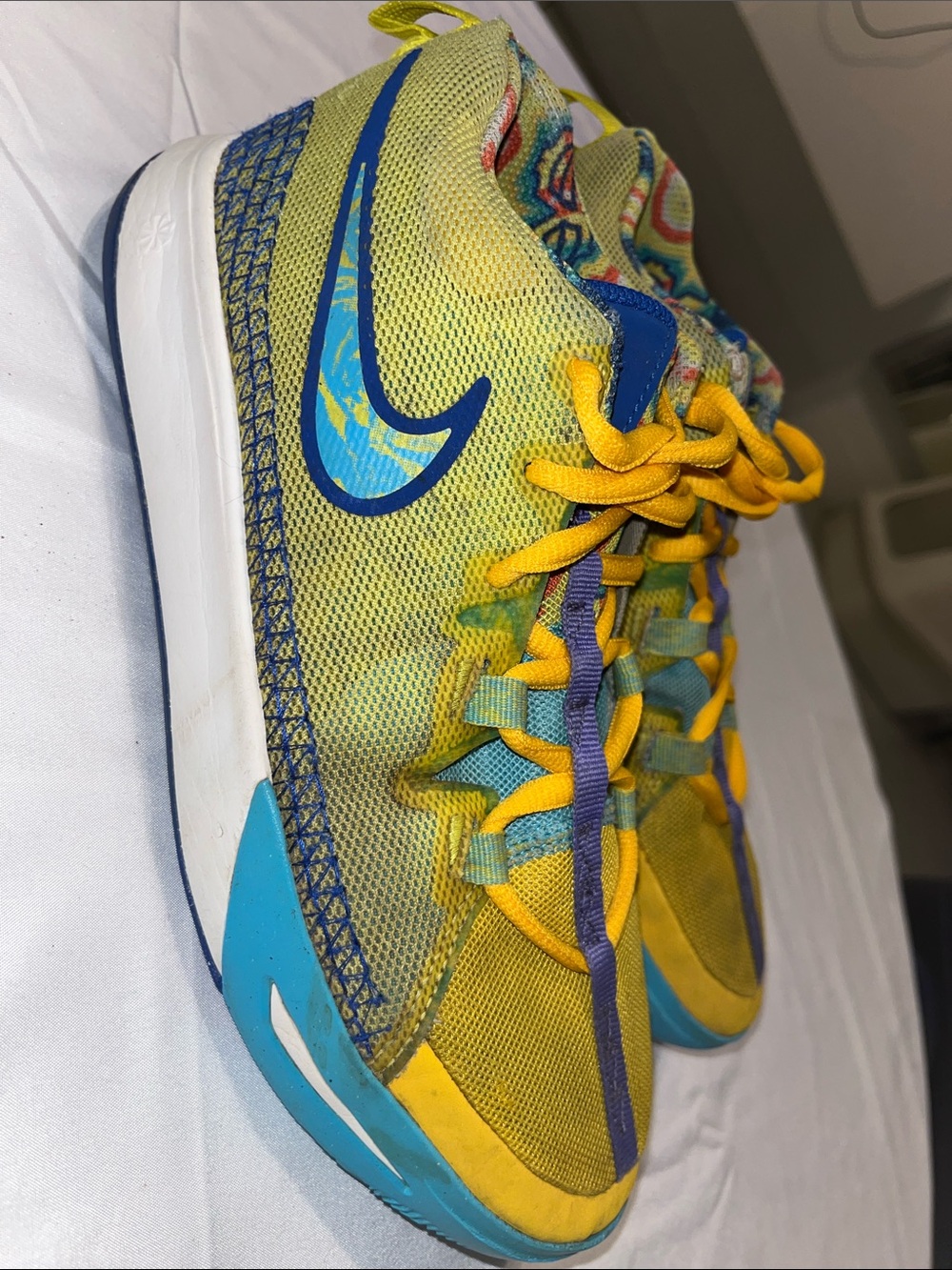Nike Kyrie Flytrap 6 GS 'Kaleidoscope' youth basketball shoes